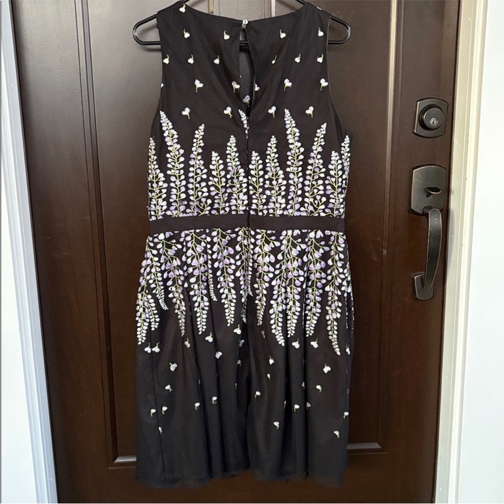 Like New White House Black Market Floral Embroidered Mesh Dress Black Size 14 - Picture 12 of 15